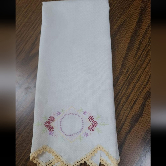 Other - Vintage Guest Linen Hand Towel